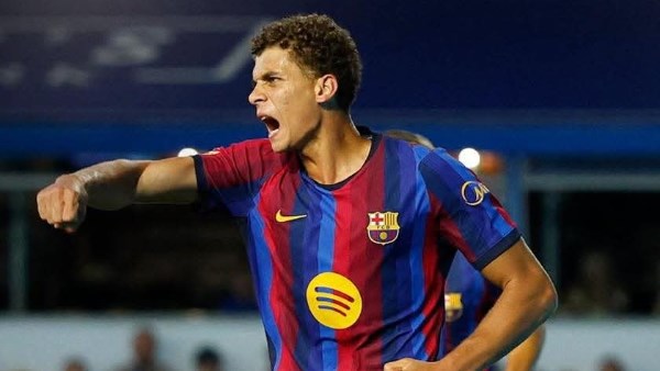 Hamza Abdelkarim’s Barcelona Absence: Could Contract Talks Be Delaying His Debut?